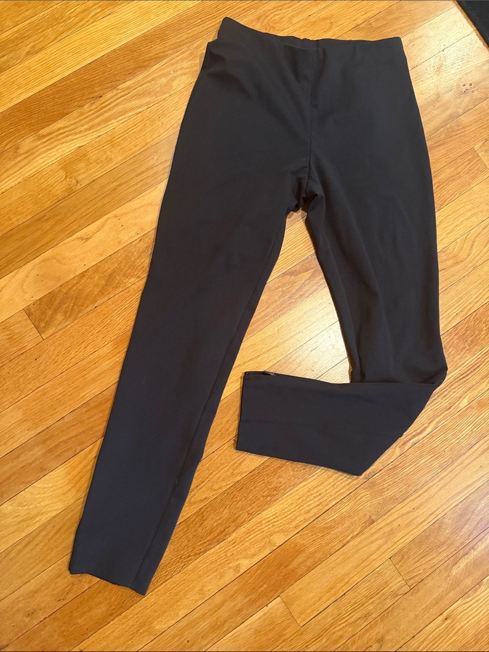 Theory uni Qlo Black Stretch Leggings